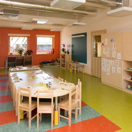 primary-school-classroom-2025-04-03-21-54-10-utc